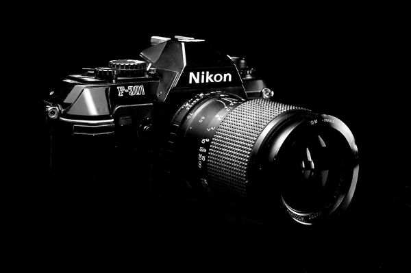 Nikon F301